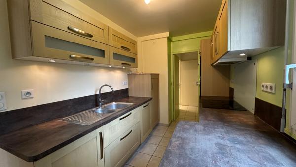 Appartement de 4 pièces principales à louer situé à Compiègne