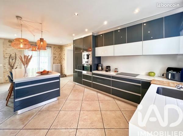 Maison à vendre 6 pièces 183 m² Dammarie-les-Lys
