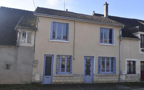 Maison à vendre    3 pièces •  Donzy