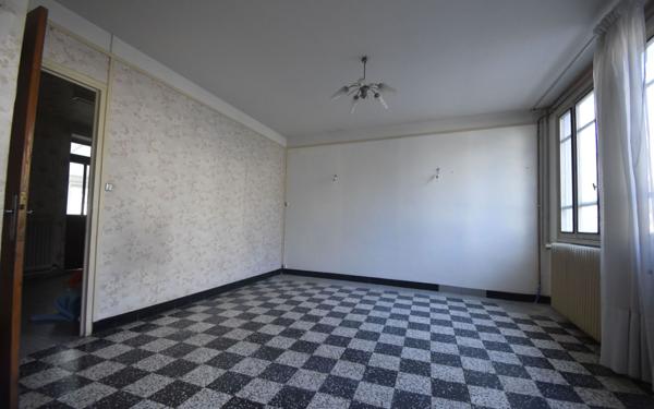 Maison à vendre    3 pièces •  Donzy