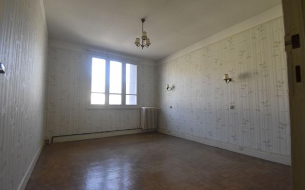 Maison à vendre    3 pièces •  Donzy