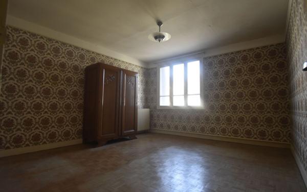 Maison à vendre    3 pièces •  Donzy