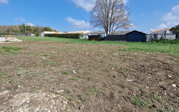 Terrain à vendre    Le Gua