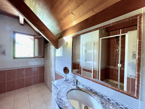 Saint-Pierre-d'Alvey (73170) Très belle maison à la campagne - vue imprenable - à proximité du lac d’Aiguebelette et du lac du Bourget