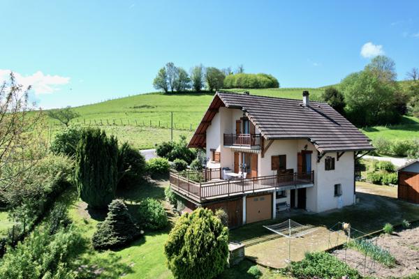 Saint-Pierre-d'Alvey (73170) Très belle maison à la campagne - vue imprenable - à proximité du lac d’Aiguebelette et du lac du Bourget