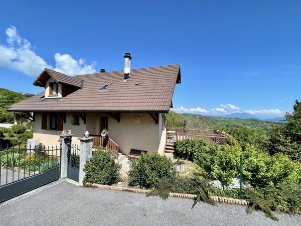 Saint-Pierre-d'Alvey (73170) Très belle maison à la campagne - vue imprenable - à proximité du lac d’Aiguebelette et du lac du Bourget