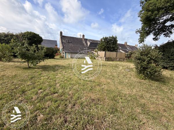 Maison bretonne en pierres - Charme et potentiel au coeur de Locmariaquer