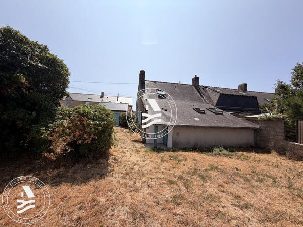 Maison bretonne en pierres - Charme et potentiel au coeur de Locmariaquer