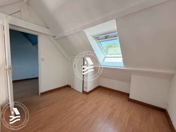 Maison bretonne en pierres - Charme et potentiel au coeur de Locmariaquer