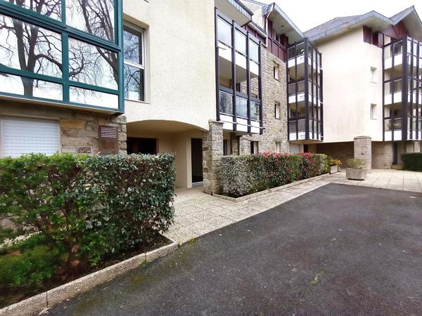 Bureaux / local pro Auray rez-de-chaussée Rue du Père Eternel , Auray