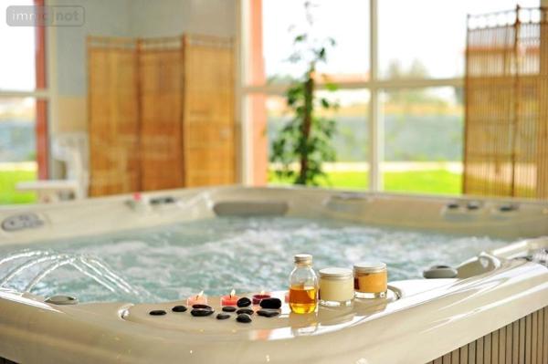 Appartement à vendre à Saint-Gilles-Croix-de-Vie en Vendée (85800), ref : 998/M/2366-85092