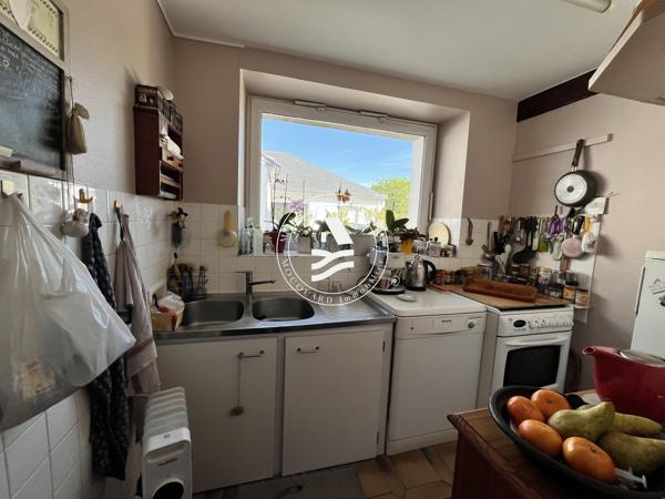 LE BONO, exclusivité MOCQUARD immobilier .Découvrez cet ensemble immobilier plein de charme, idéal pour un inv