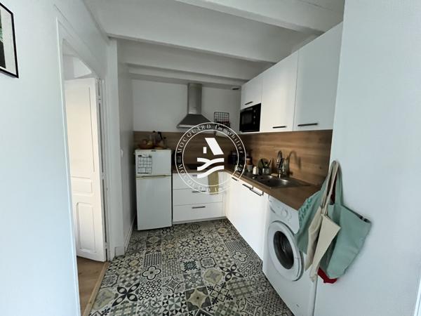 LE BONO, exclusivité MOCQUARD immobilier .Découvrez cet ensemble immobilier plein de charme, idéal pour un inv