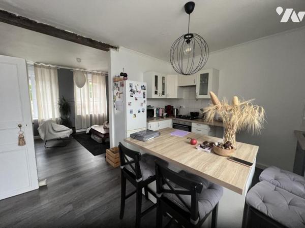 LA FERTE MACE, maison située en ville, 3ch, bureau, garage, jardin