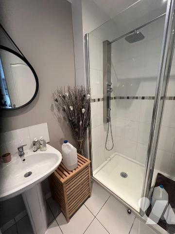 LA FERTE MACE, maison située en ville, 3ch, bureau, garage, jardin