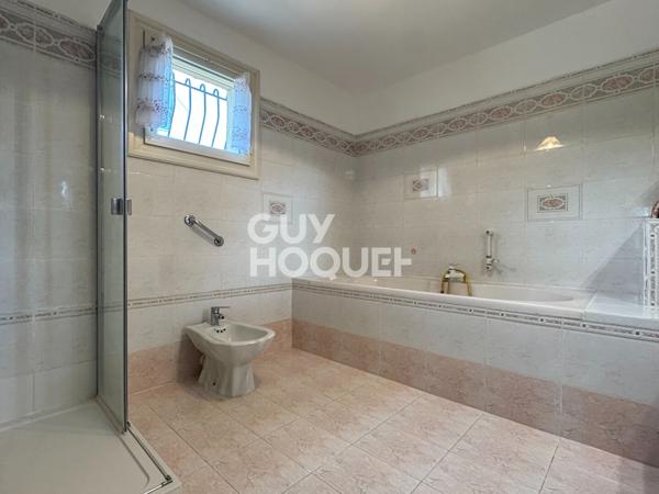 Maison Cavaillon 7 pièce(s) 202 m2