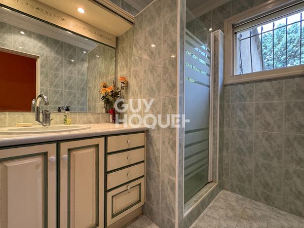 Maison Cavaillon 7 pièce(s) 202 m2