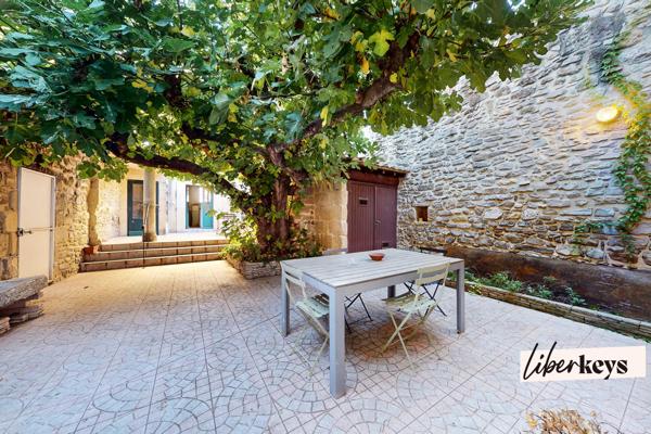 Charme, volumes, extérieurs et T2 indépendant: la maison de village qui a tout!