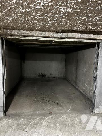 A VENDRE garage fermé rue Tristan BERNARD