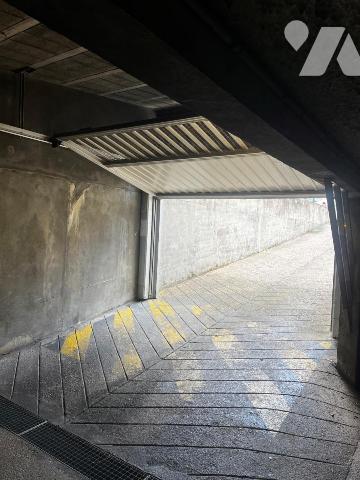 A VENDRE garage fermé rue Tristan BERNARD
