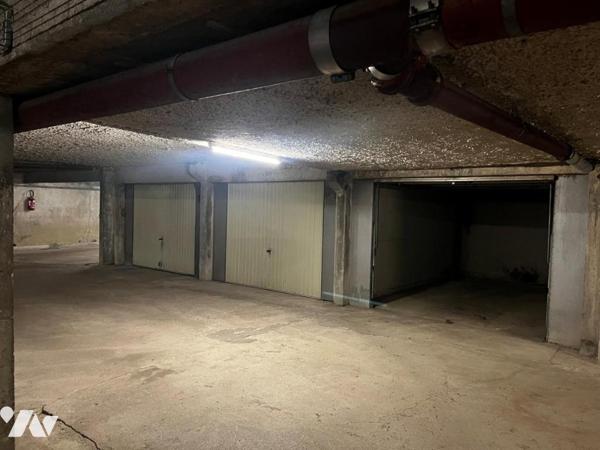 A VENDRE garage fermé rue Tristan BERNARD