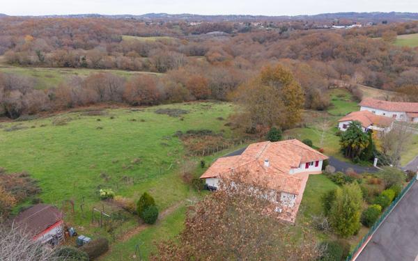Maison à vendre    5 pièces • 133 m2 Ustaritz
