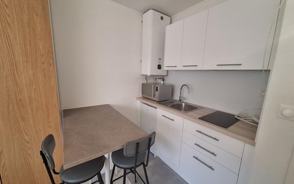 Appartement à louer    1 pièce • 1 m2 Bordeaux