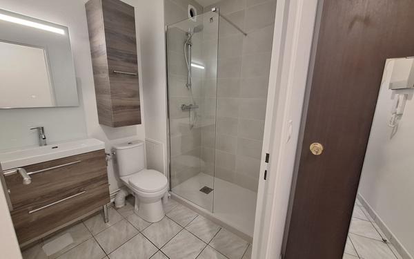 Appartement à louer    1 pièce • 1 m2 Bordeaux