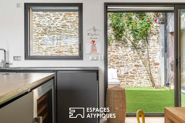 Maison de ville contemporaine de caractère et son patio