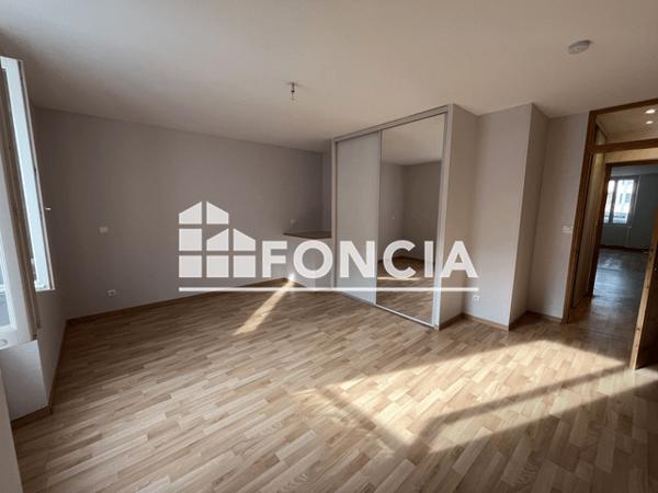 Location Appartement 2 pièces 52.3 m² - 12 RUE DE L'ISLE Voreppe 38340