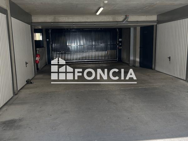 Location Parking - 70 BOULEVARD BAUCHIERE Toulon 83000