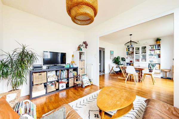 Appartement 67m² lumineux 2 ch + cave + parking