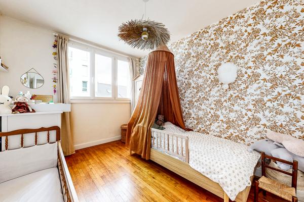 Appartement 67m² lumineux 2 ch + cave + parking