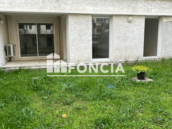Location Appartement 3 pièces 56.27 m² - 33 rue Canada Marseille 13010