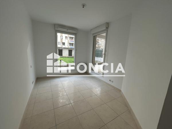 Location Appartement 3 pièces 56.27 m² - 33 rue Canada Marseille 13010