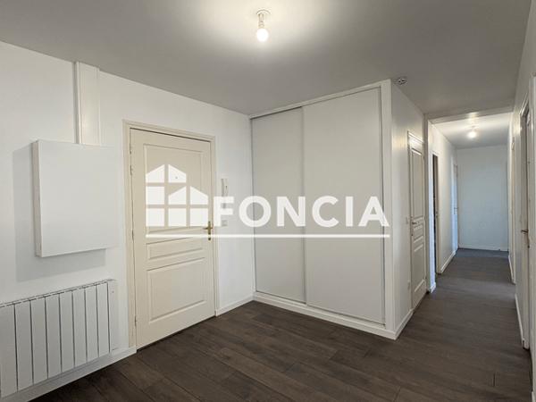 Location Appartement 3 pièces 76.6 m² - Rethel 08300