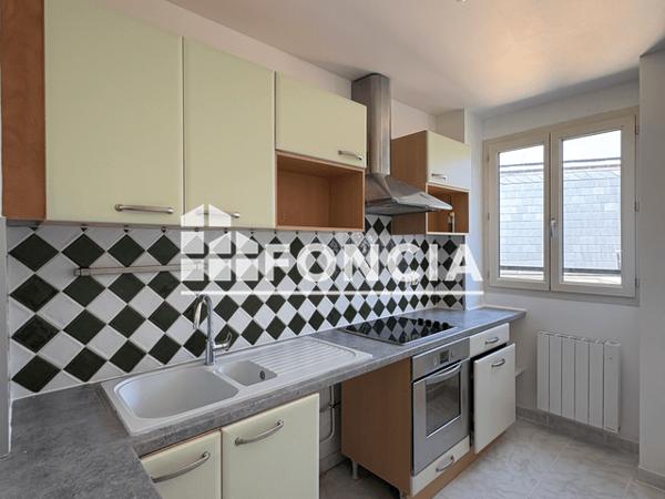 Location Appartement 3 pièces 76.6 m² - Rethel 08300