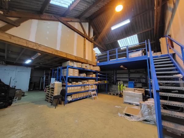 Local D’activité 717m² – Angers