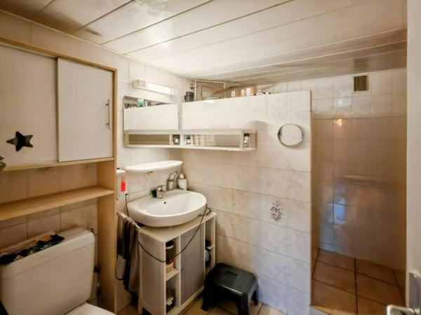 Maison à rénover – 76 m² habitables + 260 m² de dépendances