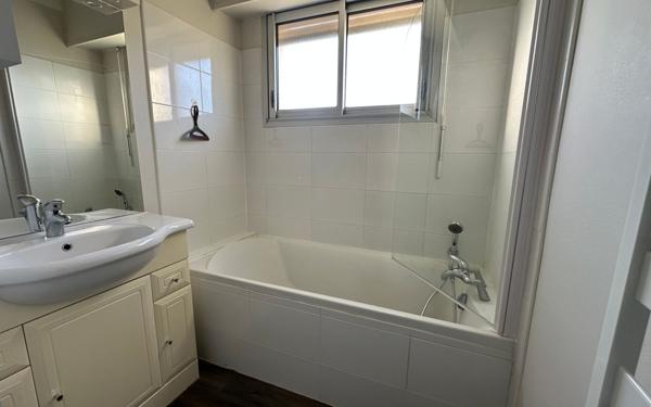 Appartement à louer    2 pièces • 45,64 m2 Saint-Vincent-de-Tyrosse