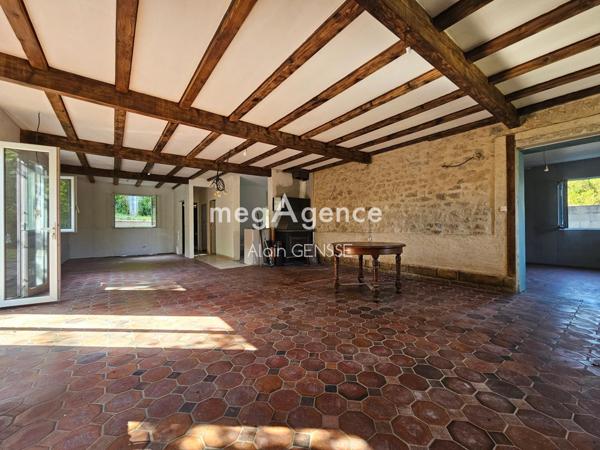 Maison à Saint-Jean-d'Angély, 17400 - 4 pièces 130m²