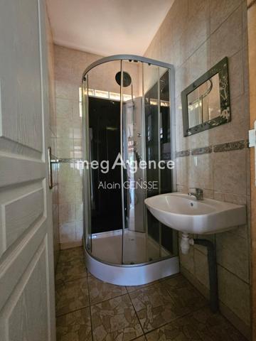 Maison à Saint-Jean-d'Angély, 17400 - 4 pièces 130m²