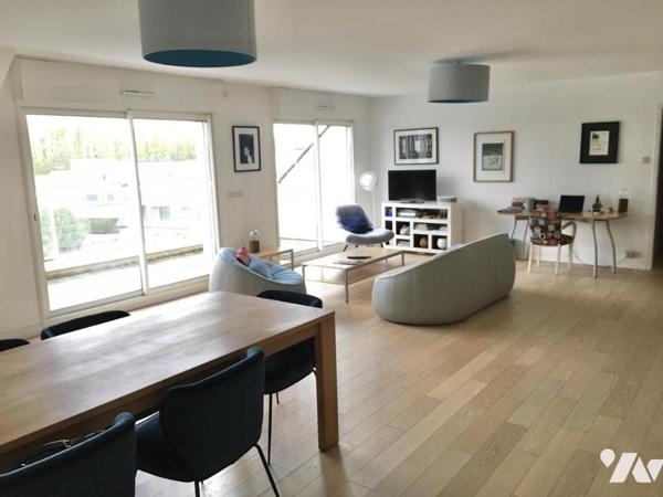 SABLE SUR SARTHE - APPARTEMENT 157 m² - CENTRE VILLE/GARE - réf : CC2113