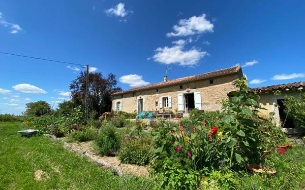 Maison à louer    4 pièces •  Saint-Germier