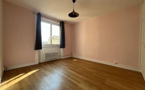 Appartement à louer    3 pièces • 72,12 m2 Mâcon