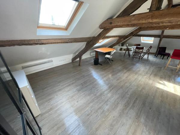 HYPER CENTRE VILLE CHARMANT T2 MEUBLE,  
Nantes 44000