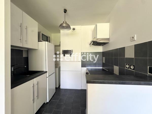 Appartement
         2 pièces
        - 48 m² Exclusivité 198 500 € *