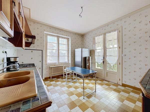 AUX PORTES D'ANGOULEME Maison individuelle sur sous-sol avec jardin et garage