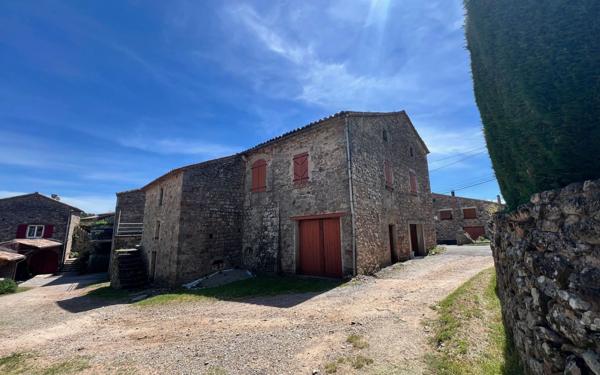 Maison à vendre    5 pièces •  Lablachère