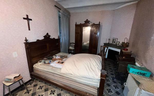 Maison à vendre    5 pièces •  Lablachère